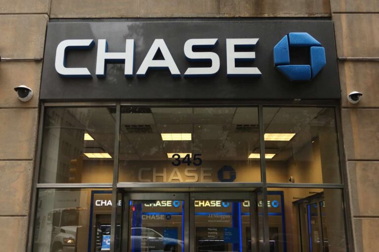 Big Banks Stocks Rise on Strong Stress Test Results
