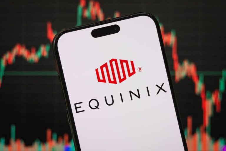 Equinix Stock Leads S&P Decliners as Investors Digest Growth Targets