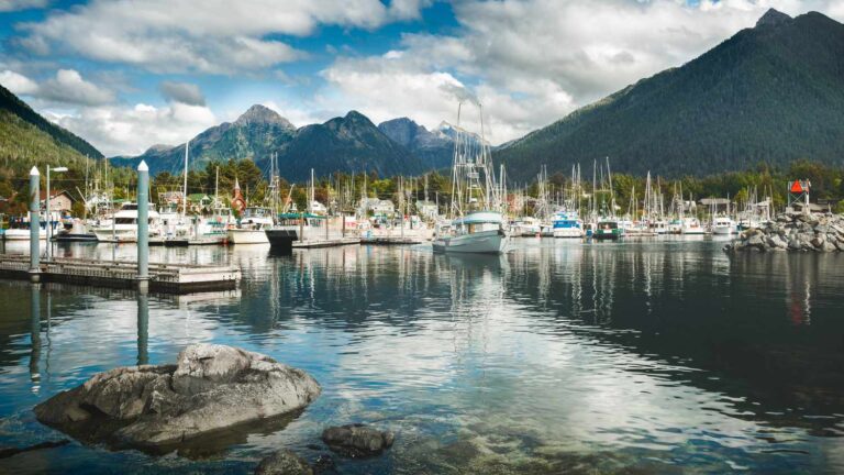 Here's How Much You Could Get Paid for Living in Alaska