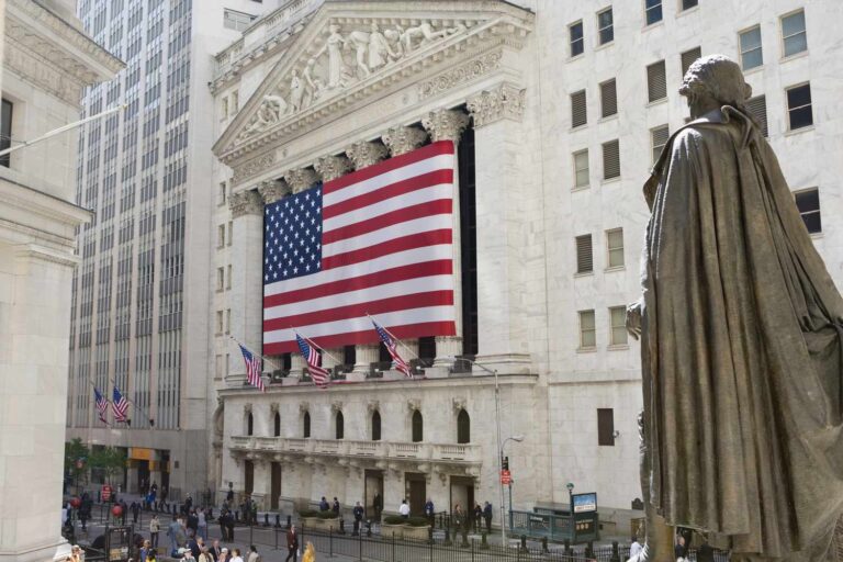 Is the Stock Market Open on July 4th? Here's the Summer Trading Schedule