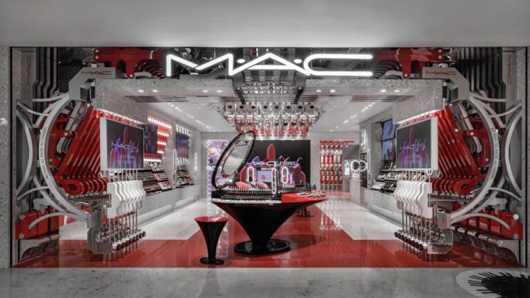 MAC's latest flagship at Deji Plaza in Nanjing, Jiangsu Province in China.