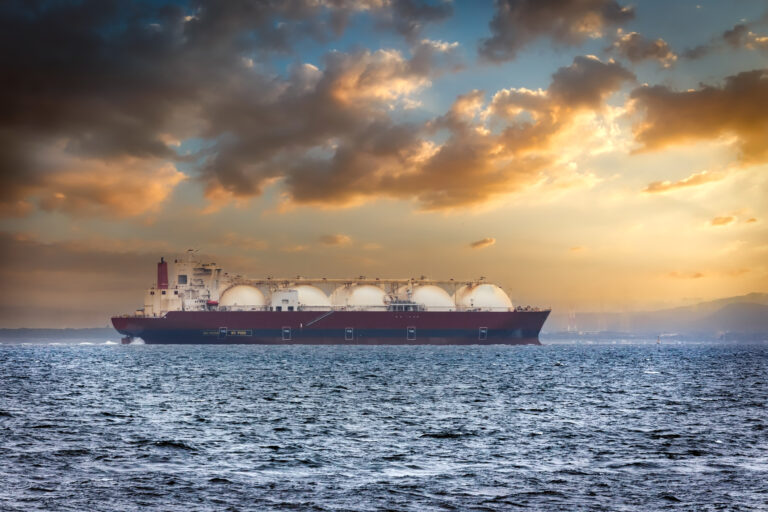 2 Brilliant LNG Stocks to Buy Now and Hold for the Long Term
