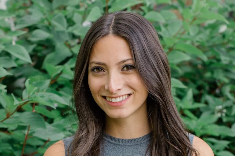 29-Year-Old's Side Hustle: $10k in 2 Days, 6 Figures a Month