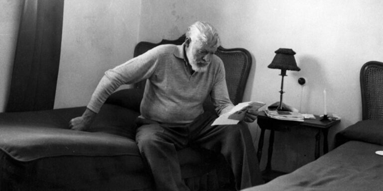 Ernest Hemingway’s Writing Wisdom in 13 Rules
