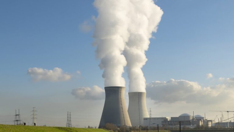 Google Backs 10 New Nuclear Reactors For AI, Built by AI. What Could Go Wrong?