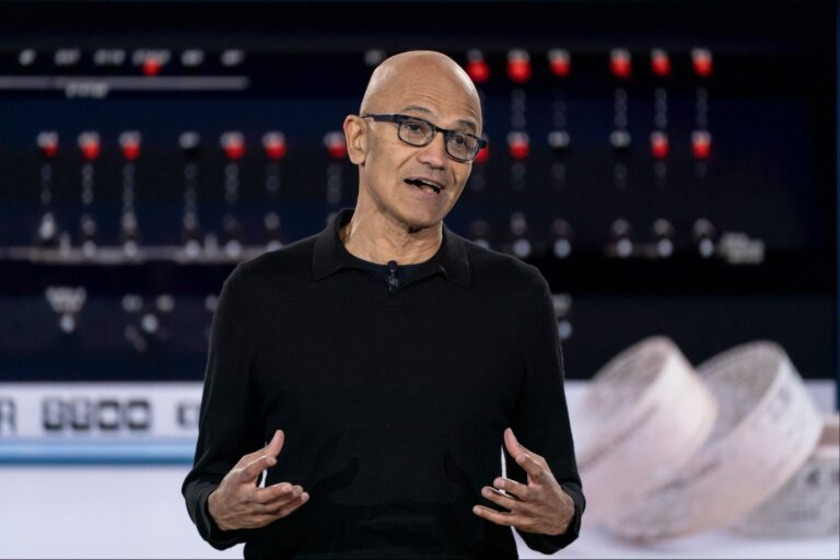 How Much Do Microsoft Employees Make? Salaries Revealed How Much Do Microsoft Employees Make? Salaries Revealed