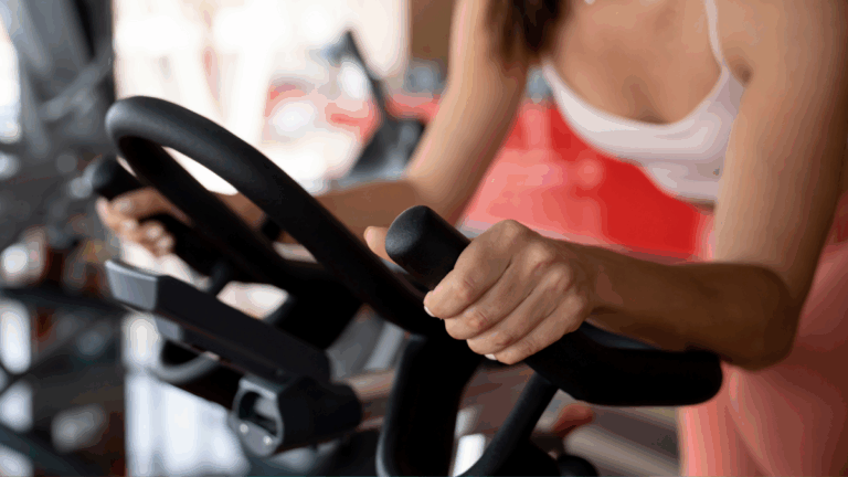 I'm Not Multitasking During At-Home Workouts Anymore (and You Shouldn't Either)