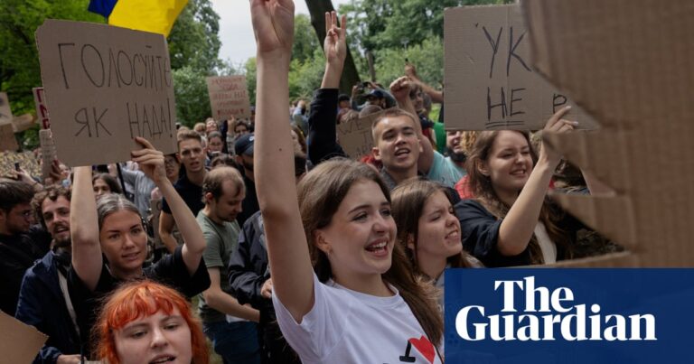 Kyiv protesters celebrate as parliament votes to restore anti-corruption bodies’ power | Ukraine