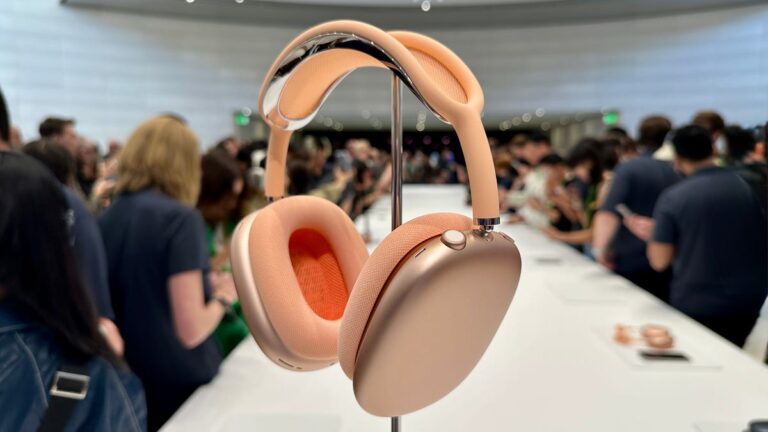 The AirPods Max (USB-C) are available in a few new color options
