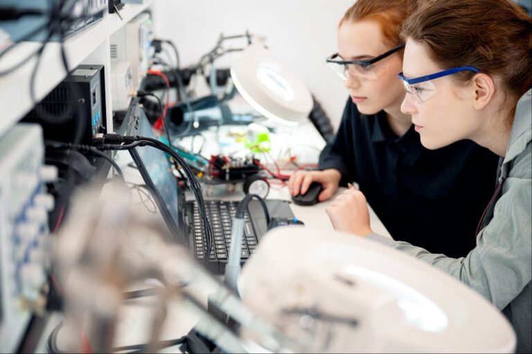 Google AI Pioneer Employee Says to Stay Away From AI PhDs