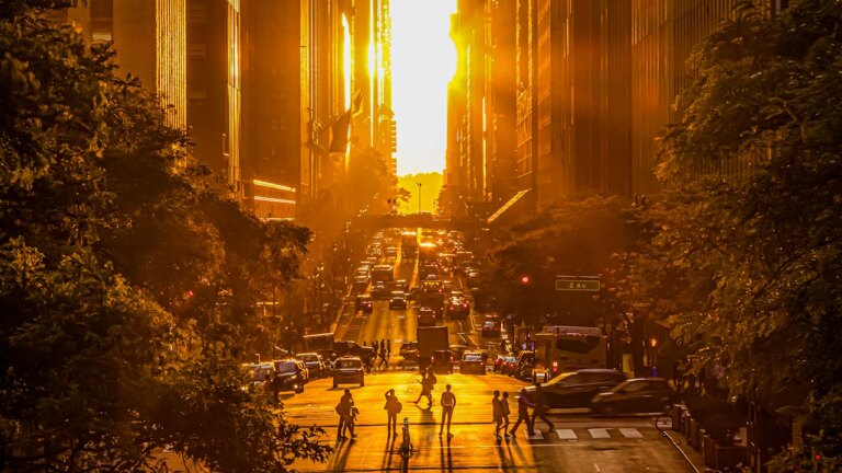How tech pinpoints urban heat islands and makes cooling projects easier