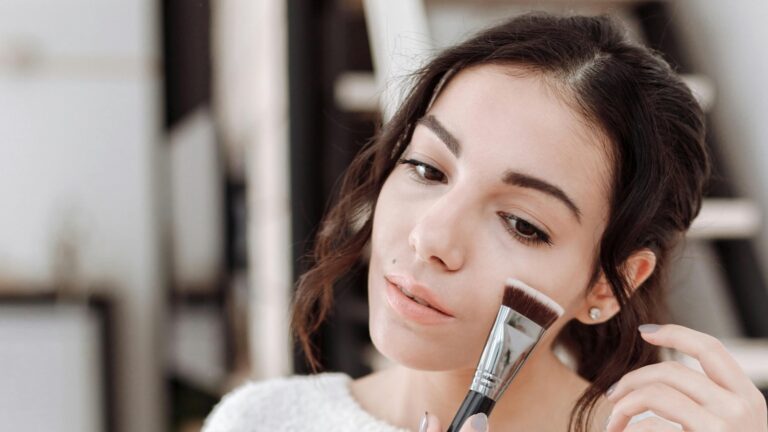 How to choose the right primer as per your skin type: Our tips to choose the right shade | Fashion Trends