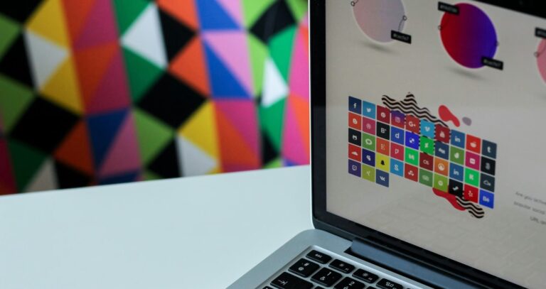 Online logo makers guide by a UK AI expert