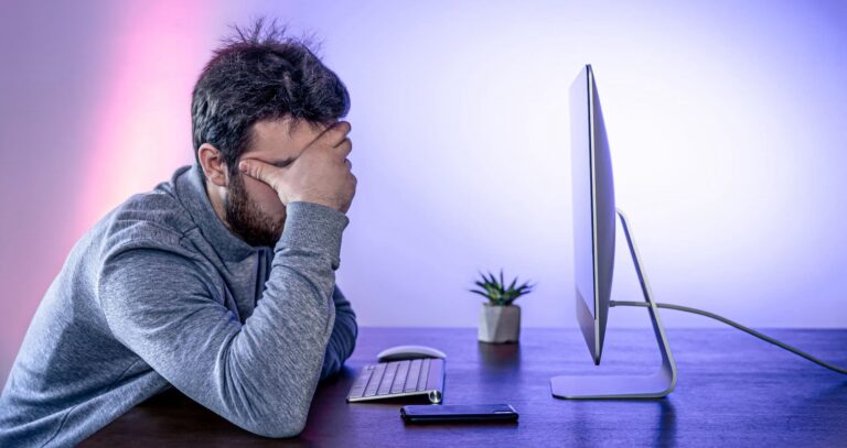 Psychologist shares unexpected symptoms of burnout, including digestive issues