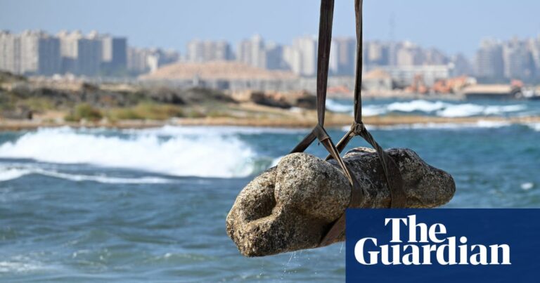 Remnants of 2,000-year-old sunken city lifted out of the sea off Alexandria | Egypt