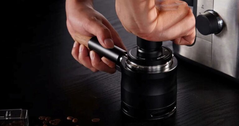 Impact tamper vs. calibrated tamper: Revolution and evolution in espresso tamping technology