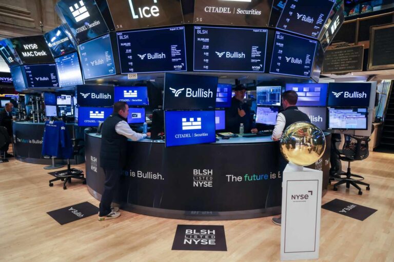 S&P 500, Nasdaq Hit New All-Time Highs as Stock Market Rally Continues; Dow Jumps 400 Points, Nears Record