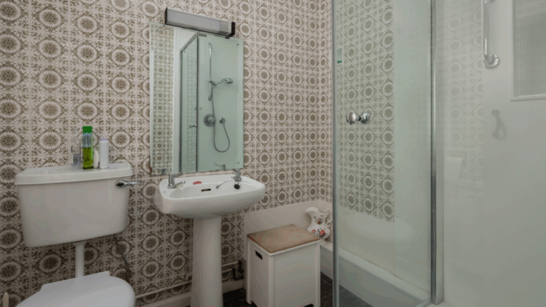 Seven Temporary, Renter-Friendly Bathroom Upgrades