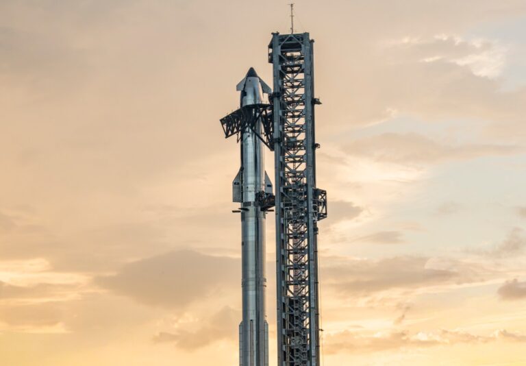 SpaceX notches major wins during 10th Starship test