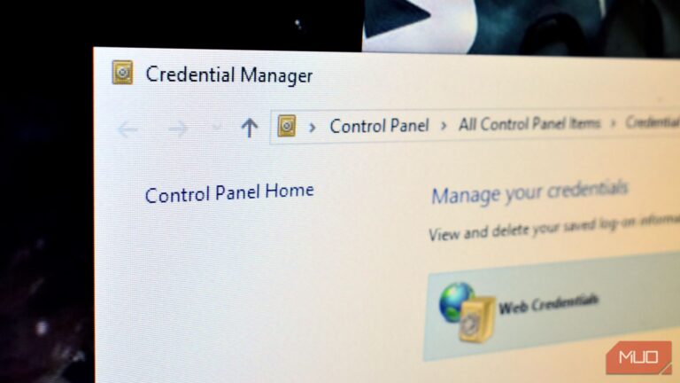 Why This Built-In Windows Feature Isn't a Replacement for Your Password Manager
