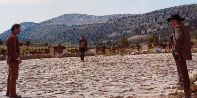 14 Iconic Mexican Standoffs in Cinema 14 Iconic Mexican Standoffs in Cinema