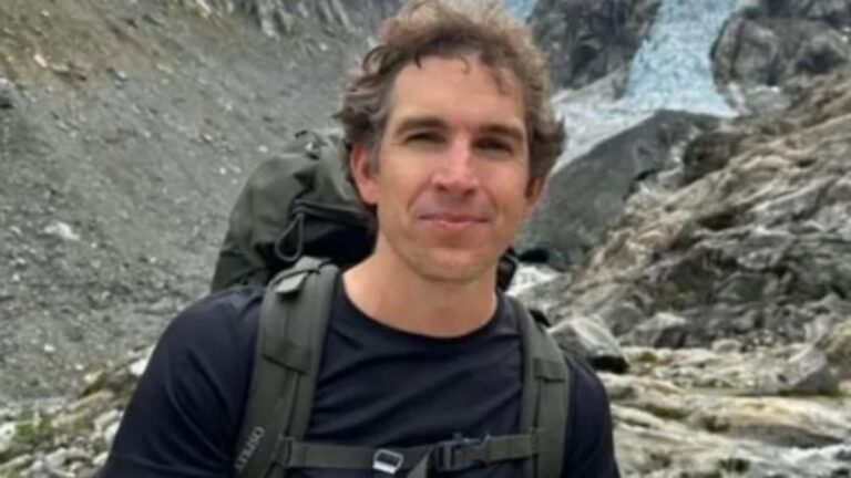 BBC World Service - Global News Podcast, The Happy Pod: Escaping death on a glacier