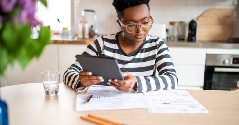 6 Things I’m Doing to Make My Finances Way Less Complicated 6 Things I'm Doing to Make My Finances Way Less Complicated