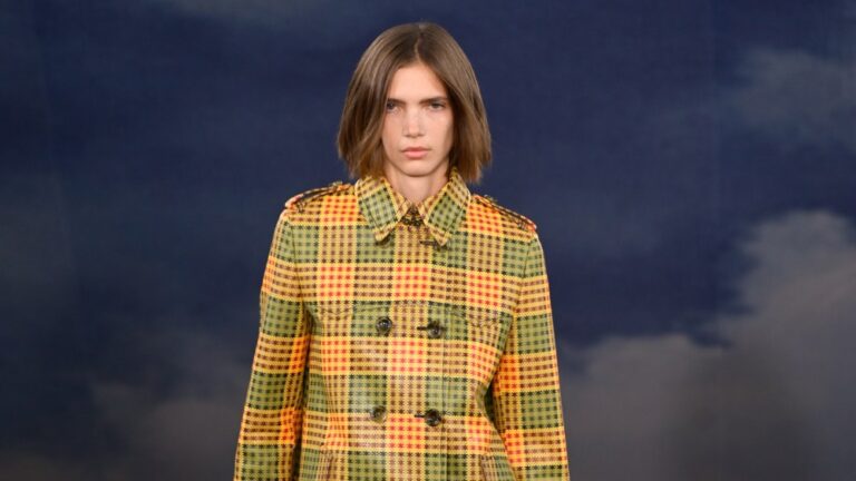 Burberry Spring 2026 Ready to Wear Runway, Fashion Show & Collection Review Burberry Spring 2026 Ready to Wear Runway, Fashion Show & Collection Review