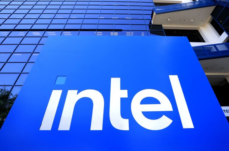 How Do You Bet Against Intel’s Red-Hot Stock Right Now? How Do You Bet Against Intel's Red-Hot Stock Right Now?