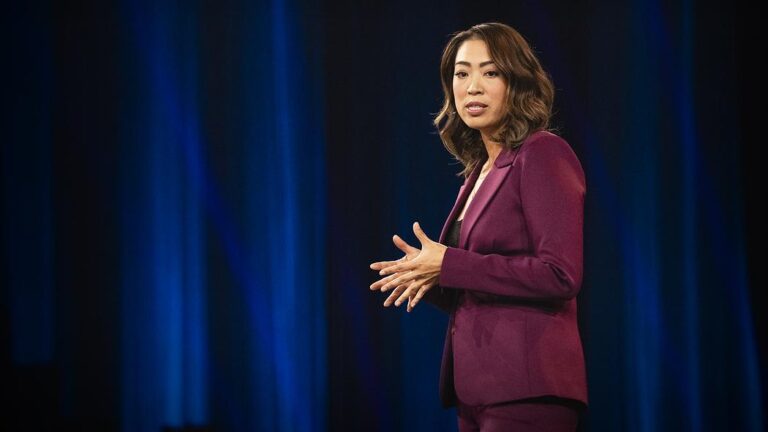 How digital culture is reshaping our faces and bodies | Elise Hu (re-release)