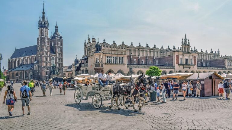 How to choose the perfect Krakow tour in 2025: Your complete guide