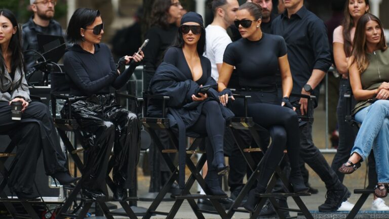 Kris Jenner, Kim & Khloé Kardashian Celebrate NikeSkims Debut in NYC NEW YORK, NEW YORK - SEPTEMBER 24: Kris Jenner, Kim Kardashian, and Khloe Kardashian attend the NikeSKIMS "Bodies at Work" performance at the New York Public Library on September 24, 2025 in New York City. (Photo by Valerie Terranova/Getty Images)