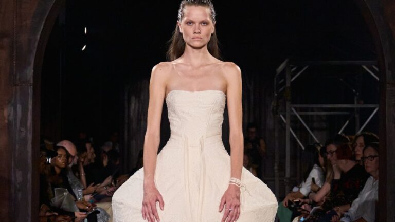 Meruert Tolegen Spring 2026 Ready-to-Wear Runway, Fashion Show & Collection Review