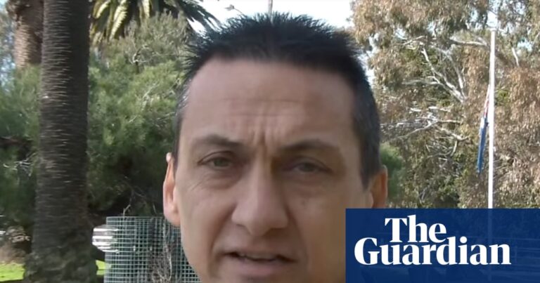 Police announce $1m reward for information on Dezi Freeman and warn public not to go looking for ‘high-risk’ Porepunkah fugitive | Porepunkah shooting