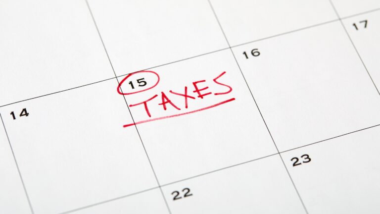 The October 15 Tax Deadline Is Coming: What You Need to Know Taxes written in red and underlined on the 15th on a calendar