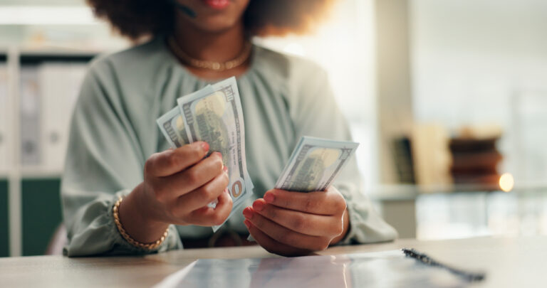 The Smartest Dividend Stocks to Buy With $10,000 Right Now