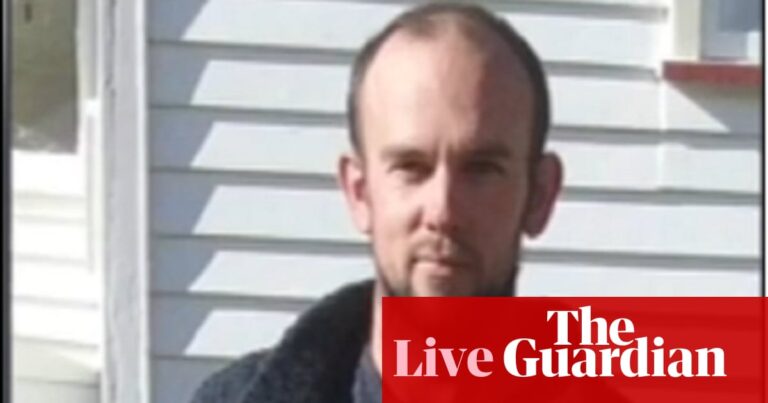 Tom Phillips shooting: NZ police search for children after fugitive father shot dead by police – latest updates | New Zealand