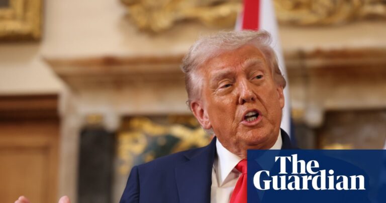 Trump tells Britain to ‘call out the military’ to control its borders | Donald Trump Trump tells Britain to ‘call out the military’ to control its borders | Donald Trump