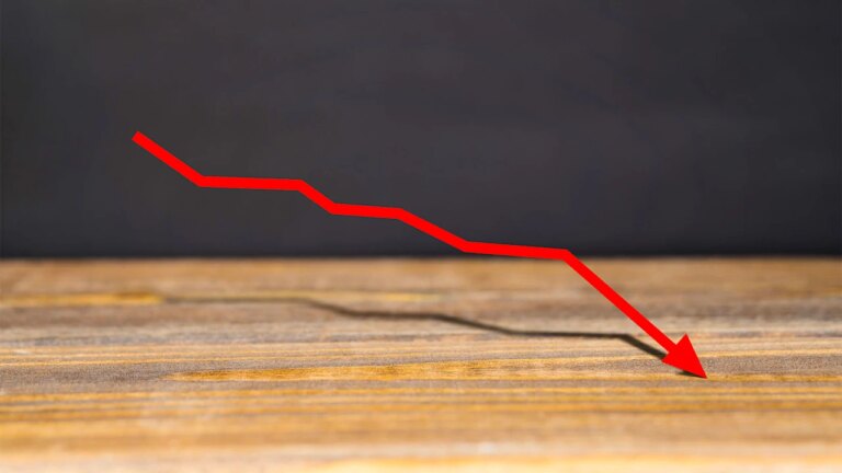 U.S. credit scores suffer largest 2-year drop since Great Recession