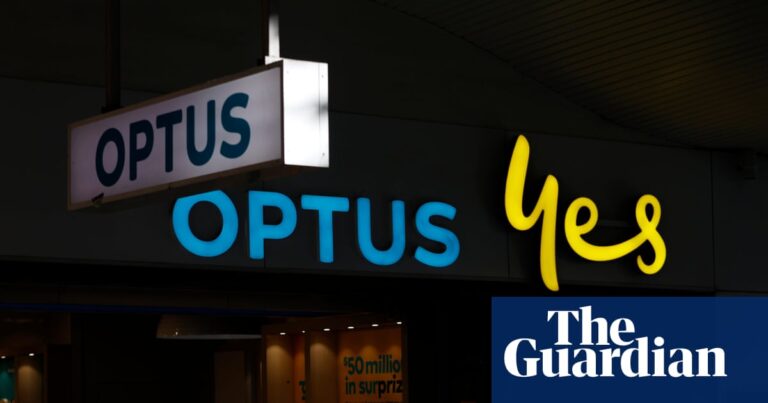 ‘Abhorrent behaviour’: call for Optus to face stiff penalties after triple-zero outage deaths | Optus