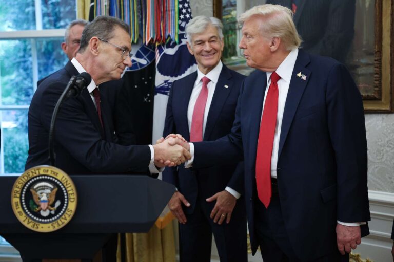 A New Way to Buy Cheaper Meds Might Be Coming—Here’s What Pfizer and Trump Are Planning A New Way to Buy Cheaper Meds Might Be Coming—Here’s What Pfizer and Trump Are Planning