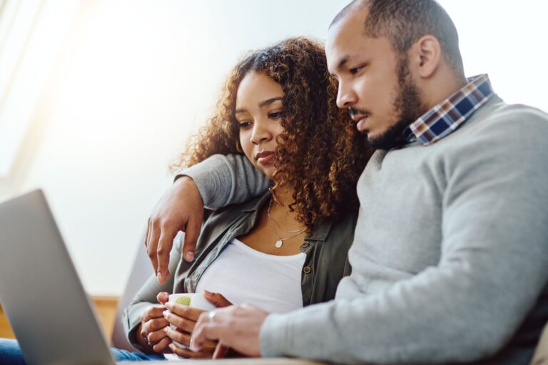 Mortgage Rates Sink to 1-Year Low—Should You Wait for the Fed or Lock In Now?
