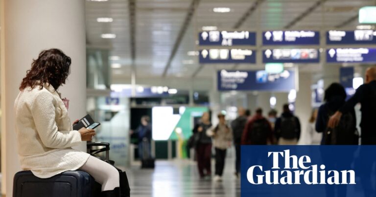 Munich airport forced to suspend flights for second day in a row over drone sightings | Germany Munich airport forced to suspend flights for second day in a row over drone sightings | Germany