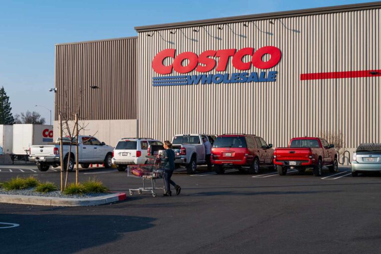 Stocks Fell Today. Costco’s Shares Rose. Here’s Why. Stocks Fell Today. Costco's Shares Rose. Here's Why.
