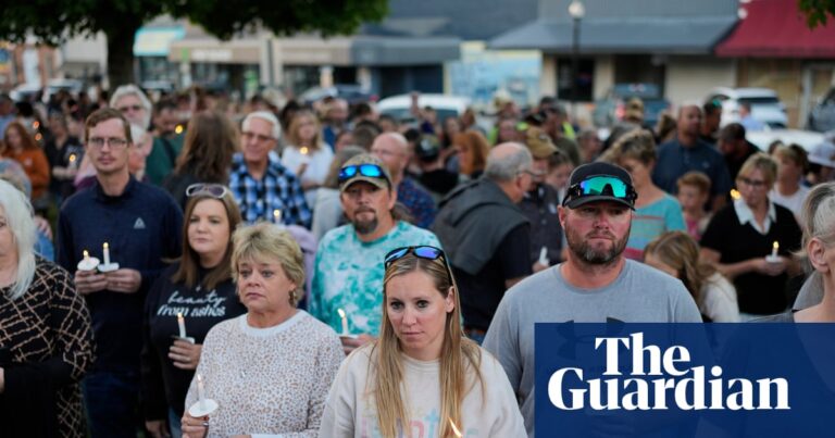 Tennessee community mourns 16 killed in munitions plant explosion | Tennessee Tennessee community mourns 16 killed in munitions plant explosion | Tennessee