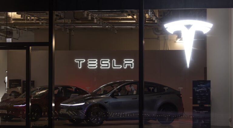 Tesla and Ford Fall; AMD Extends OpenAI-Fueled Rally