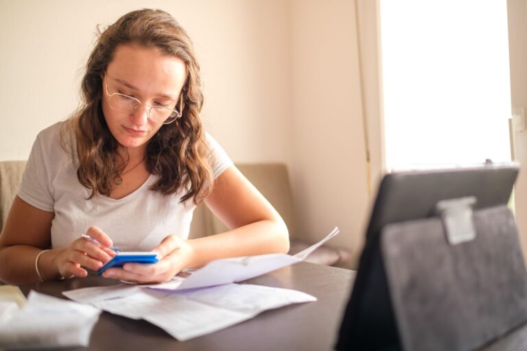 Why Even High Earners Live Paycheck to Paycheck — And How to Break the Cycle