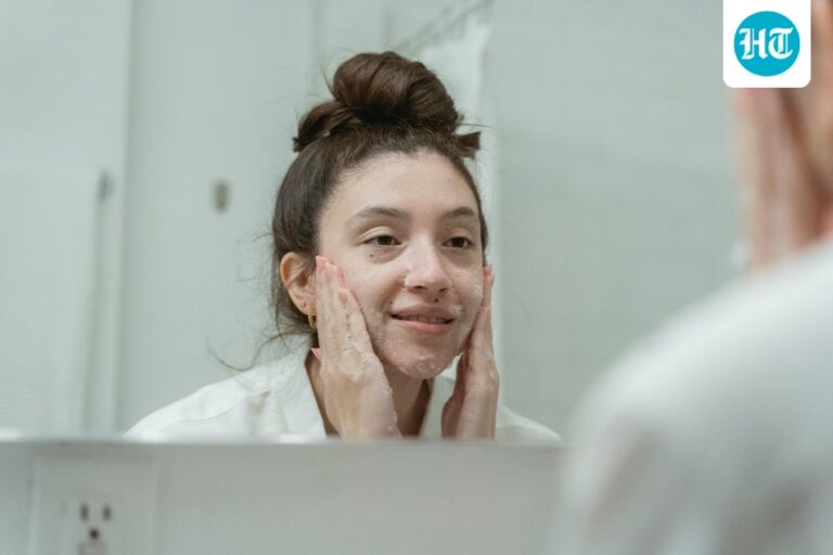 Looking for a hydrating face wash for dry skin? 8 top-rated winter must-haves you can try Looking for a hydrating face wash for dry skin? 8 top-rated winter must-haves you can try