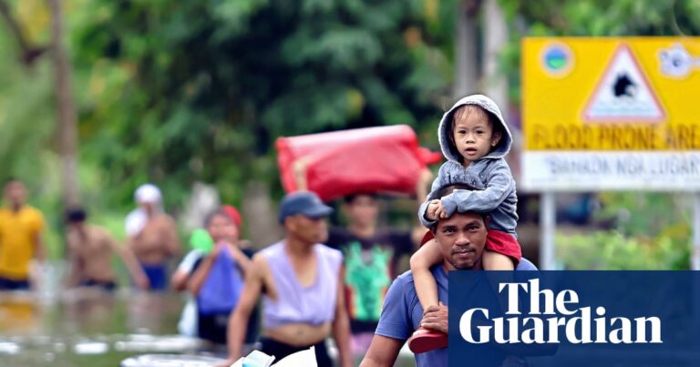 More than 100,000 evacuated in the Philippines as Fung-wong intensifies into super typhoon | Philippines More than 100,000 evacuated in the Philippines as Fung-wong intensifies into super typhoon | Philippines