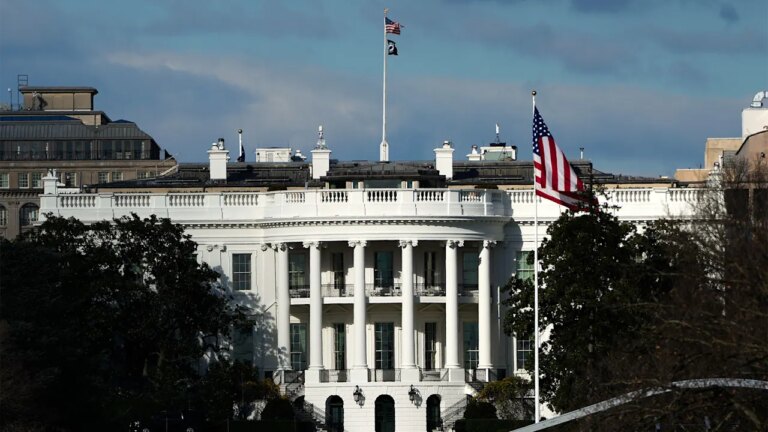 Trump commutes prison sentence for this former executive convicted of Ponzi-like scheme Trump commutes prison sentence for this former executive convicted of Ponzi-like scheme